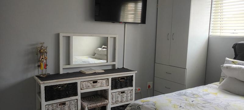 3 Bedroom Property for Sale in Pelikan Park Western Cape